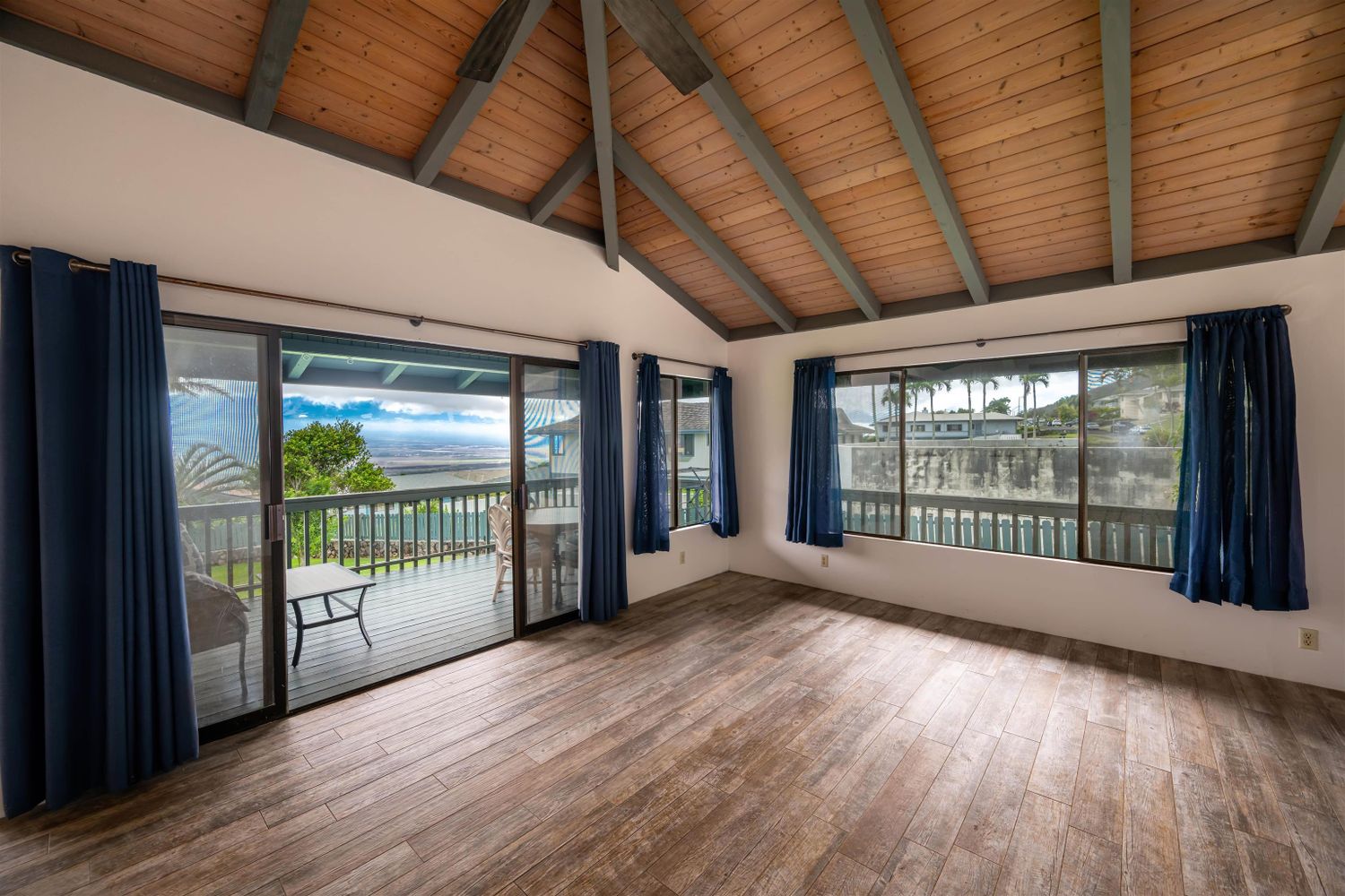 Stunning Single Level Home in Wailuku Heights 1