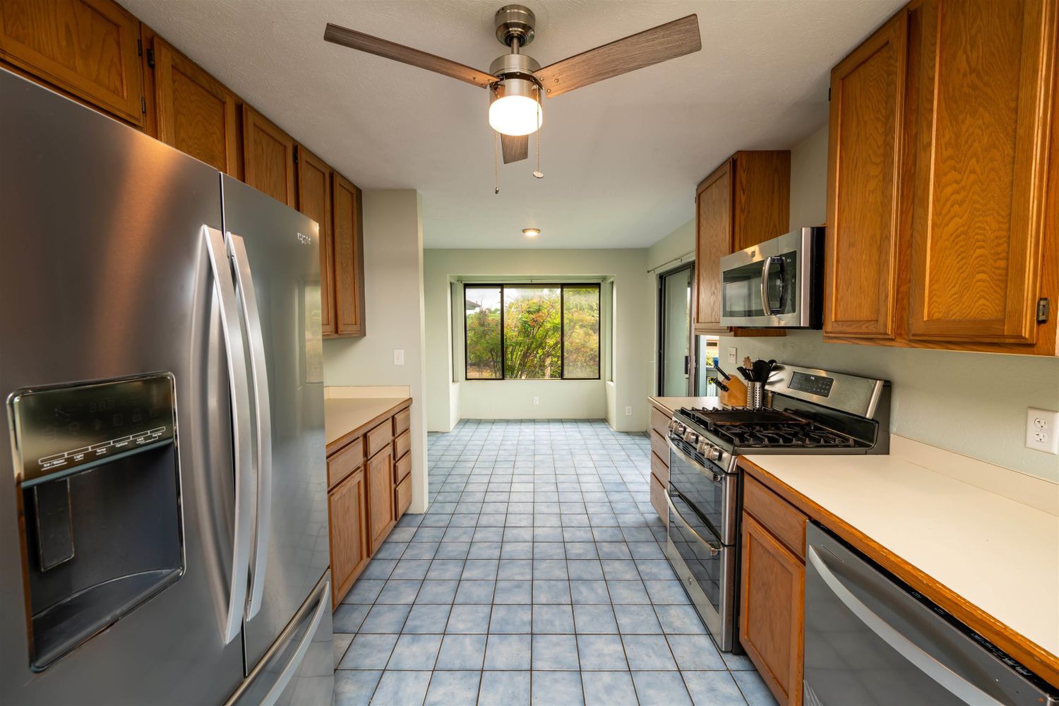 Stunning Single Level Home in Wailuku Heights 2
